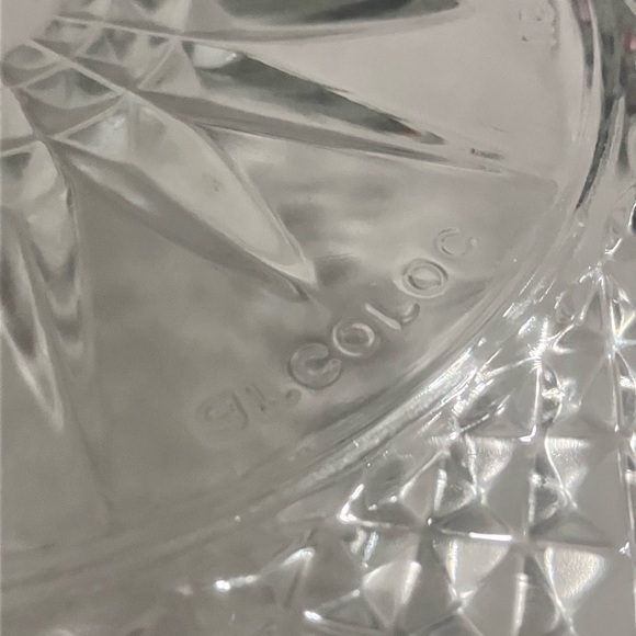 Arocroc Crystal salad bowls 8 and. 9 in  starburst pattern - Picture 5 of 8